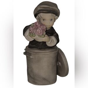 ENESCO “I Found You” Boy in Garbage Can 1997 Pretty As A Picture Collection